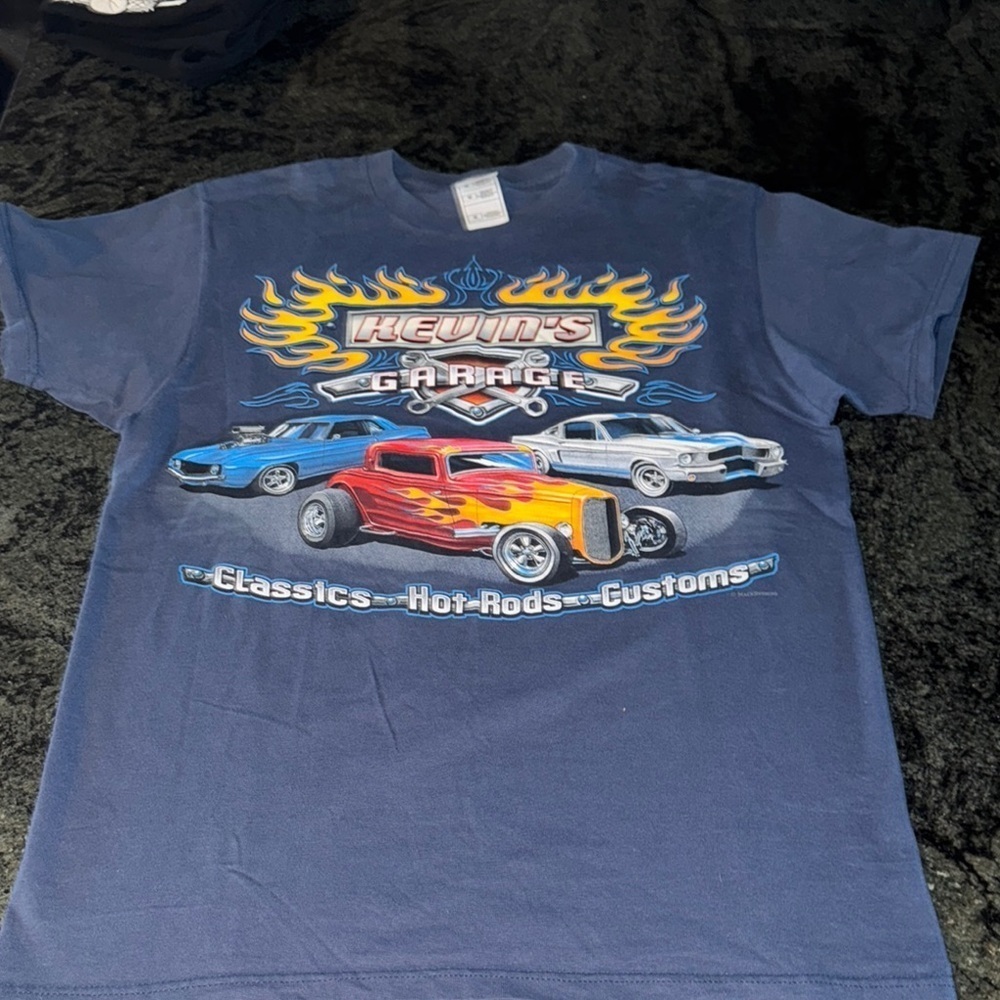 Graphic Tee KEVINS GARAGE with Hot Rod Design